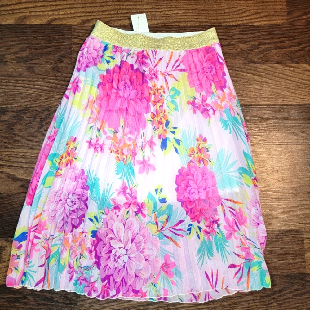 Candie's floral skirt